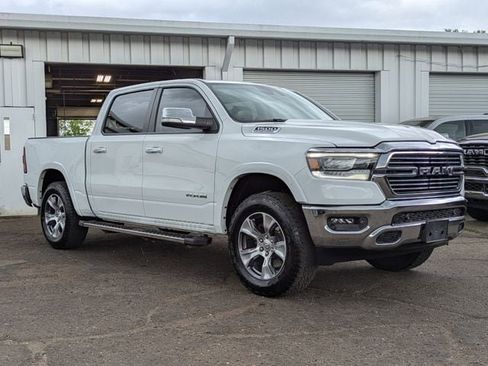 Used 2022 RAM 1500 Laramie AWD/4WD image 2