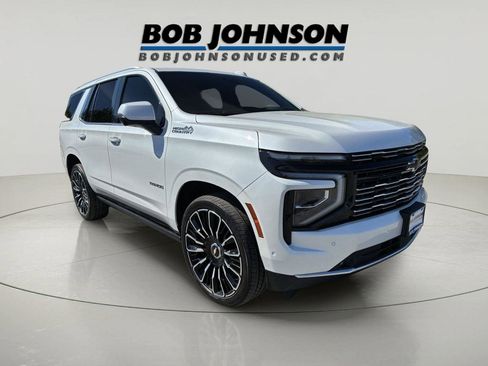 Used 2025 Chevrolet Tahoe High Country AWD/4WD image 1