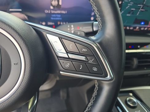 Certified 2025 Buick Enclave Preferred FWD image 27