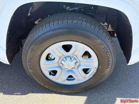 New 2026 Toyota Tundra SR RWD image 11