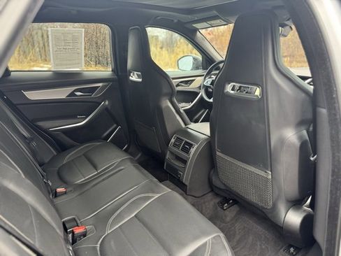 Certified 2021 Jaguar F-PACE R-Dynamic S image 16