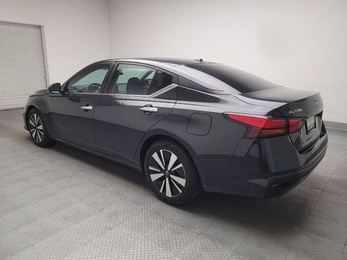 Used 2021 Nissan Altima 2.5 SV FWD image 3