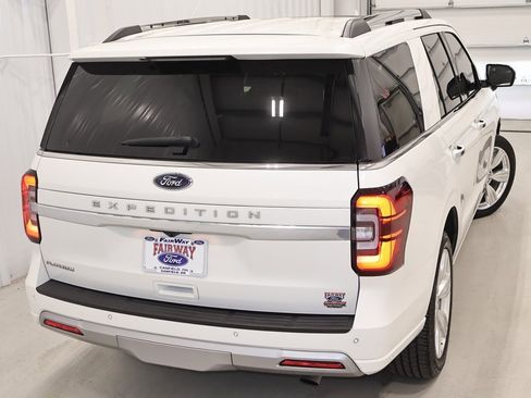Certified 2024 Ford Expedition Platinum image 50
