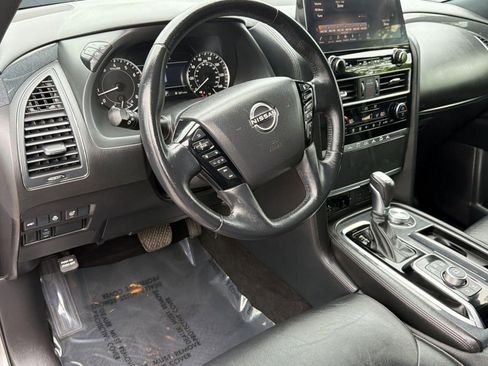 Used 2023 Nissan Armada SL w/ Midnight Edition Package AWD/4WD image 4