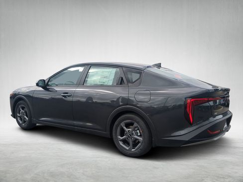New 2025 Kia K4 LXS image 5
