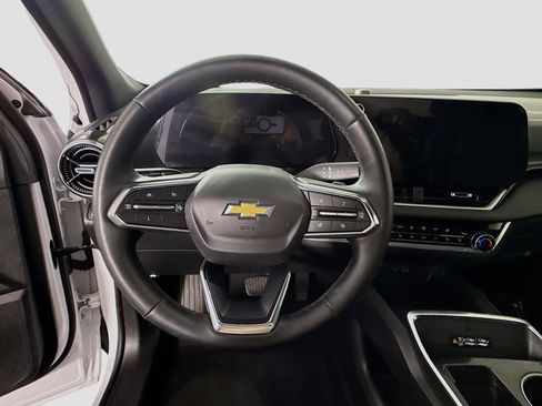 Used 2025 Chevrolet Equinox LT w/ Convenience Package II image 13