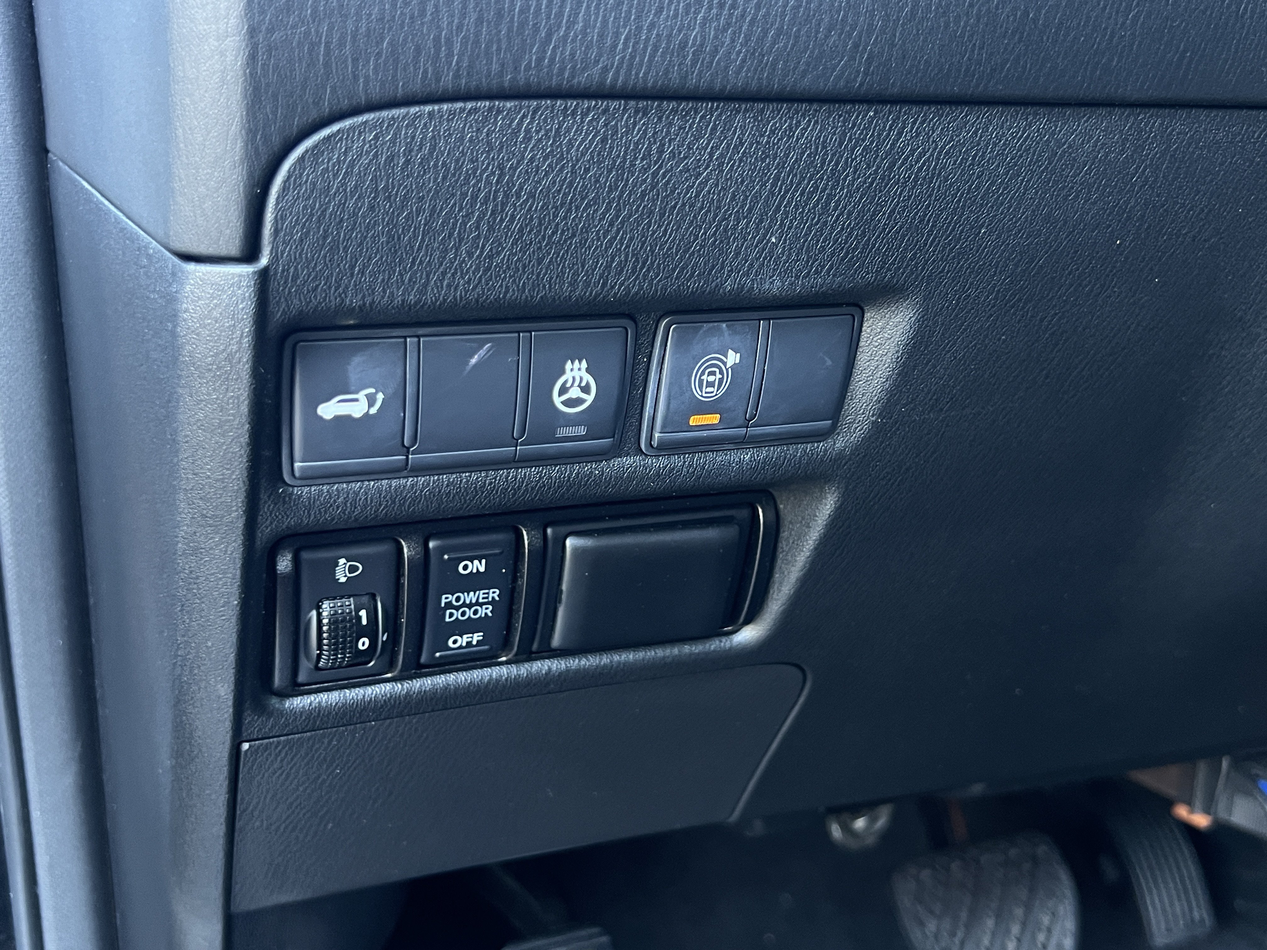 Used 2018 Nissan Armada Platinum w/ Captain Seat Package AWD/4WD image 18