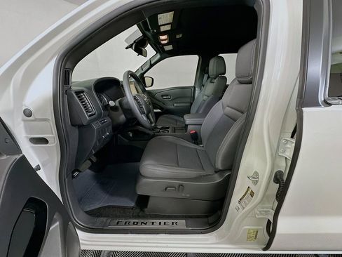 Used 2023 Nissan Frontier SV w/ Midnight Edition Package image 20