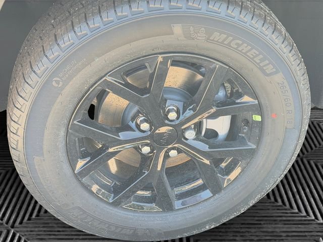 New 2026 Jeep Grand Cherokee Altitude AWD/4WD image 9
