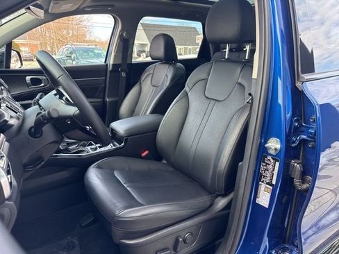 Used 2023 Kia Sorento SX image 10