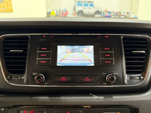 Used 2016 Kia Sedona LX FWD image 54