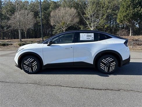 New 2026 Nissan Leaf SV+ image 3