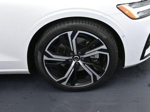 Used 2025 Volvo S60 B5 Plus w/ Protection Package Premier image 33
