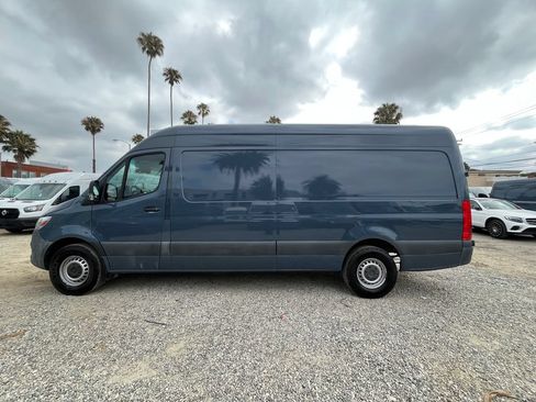 Used 2019 Mercedes-Benz Sprinter 170 image 10