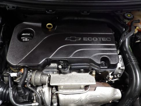 Used 2017 Chevrolet Cruze LS image 16