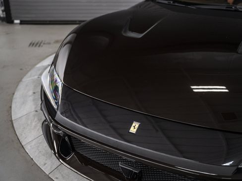 Used 2025 Ferrari 12Cilindri RWD image 15