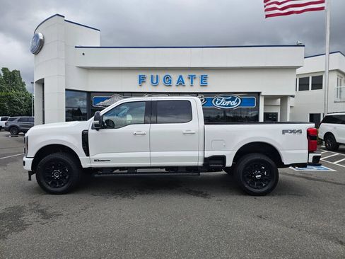 New 2026 Ford F250 Lariat w/ Black Appearance Package AWD/4WD image 1