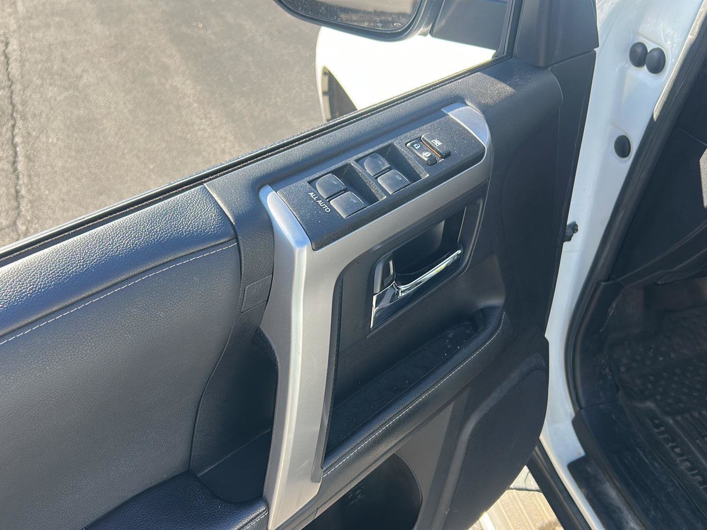 Used 2024 Toyota 4Runner SR5 AWD/4WD image 16