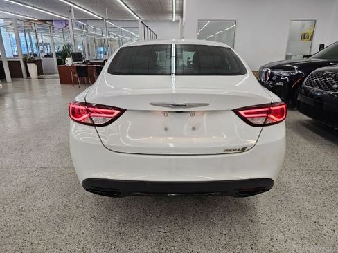 Used 2015 Chrysler 200 S w/ Comfort Group image 5