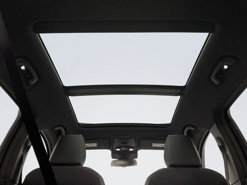 Used 2025 BMW X1 xDrive28i image 18