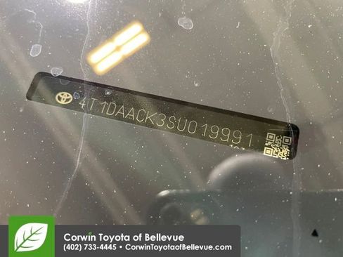 Used 2025 Toyota Camry LE image 29