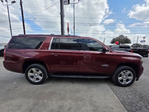 Used 2018 Chevrolet Suburban LT w/ Texas Edition Package image 5