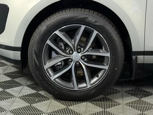 Certified 2026 Land Rover Range Rover Evoque S AWD/4WD image 13