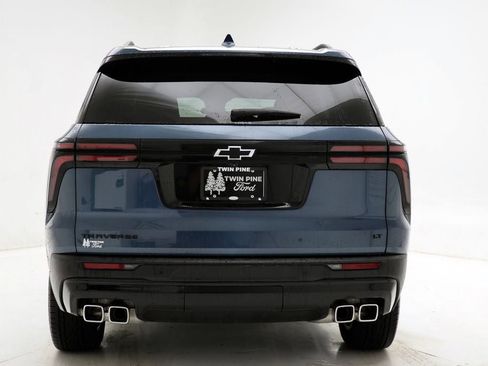 Used 2024 Chevrolet Traverse LT w/ Midnight/Sport Edition image 8