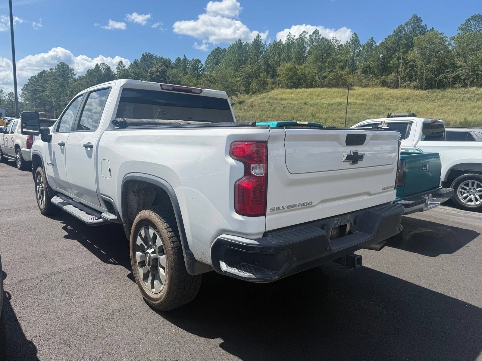 Used 2024 Chevrolet Silverado 2500 Custom w/ Custom Value Package AWD/4WD image 4