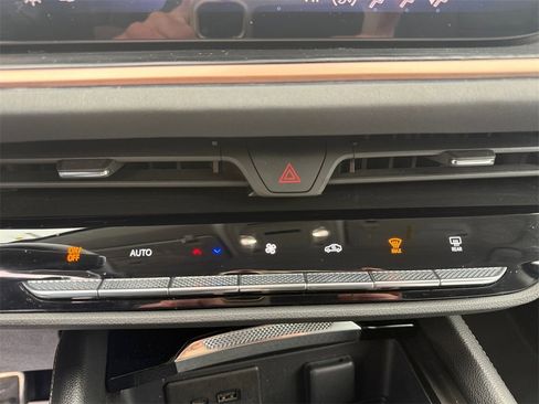 Used 2024 Buick Envision Sport Touring image 29