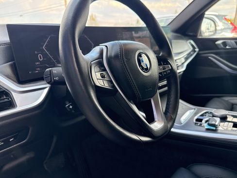 Used 2024 BMW X5 xDrive40i w/ Premium Package image 22