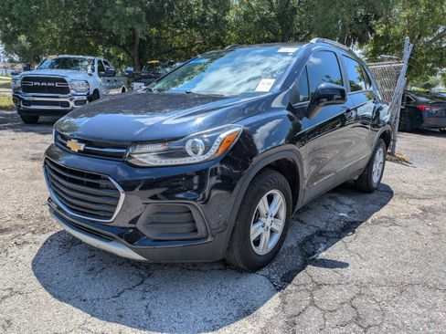 Used 2022 Chevrolet Trax LT AWD/4WD image 8