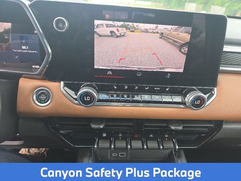 Used 2024 GMC Canyon AT4 w/ Canyon Safety Plus Package AWD/4WD image 11