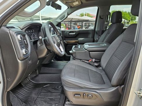 Used 2020 GMC Sierra 1500 SLE w/ SLE Value Package image 14