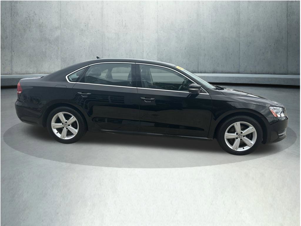 Used 2015 Volkswagen Passat 1.8T SE FWD image 7