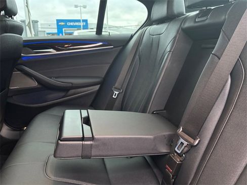 Used 2021 BMW 540i w/ M Sport Package image 30