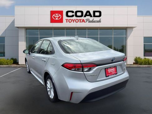 Certified 2025 Toyota Corolla LE w/ LE Premium Package FWD image 3