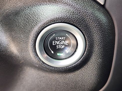 Used 2022 Chevrolet Silverado 1500 LT RWD image 17