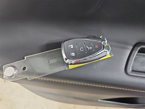 Certified 2023 Chevrolet Equinox Premier w/ LPO, Floor Liner Package image 40