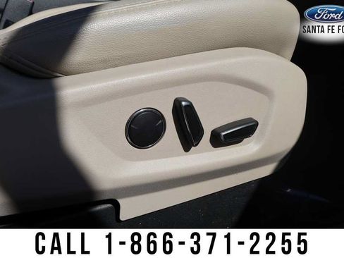 Used 2018 Ford Explorer XLT w/ Equipment Group 202A AWD/4WD image 32