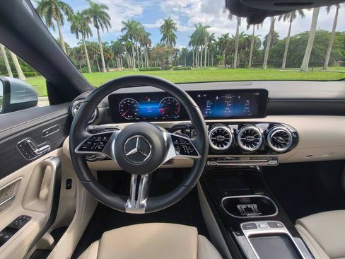 Used 2025 Mercedes-Benz CLA 250 4MATIC image 7