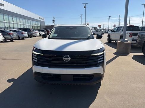 New 2026 Nissan Kicks SV w/ SV Premium Package image 2