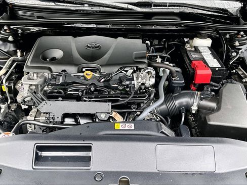 Used 2024 Toyota Camry XLE w/ Cold Weather Package image 10