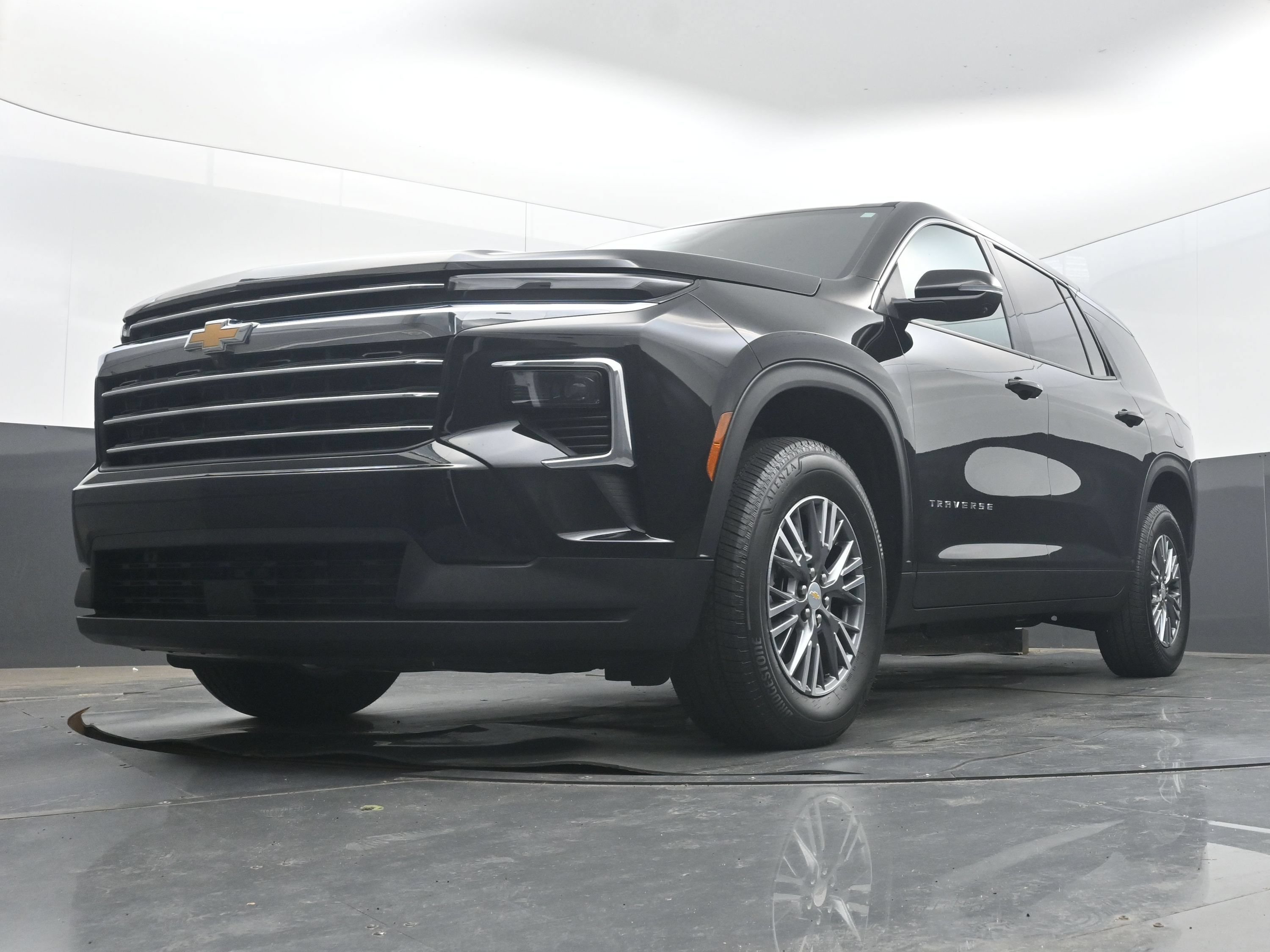 Used 2026 Chevrolet Traverse LT w/ Driver Confidence Package FWD image 26