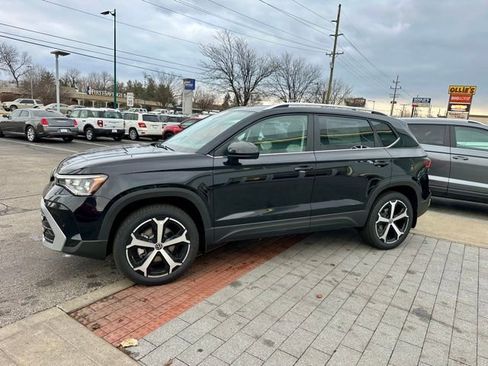 New 2026 Volkswagen Taos SEL AWD/4WD image 3