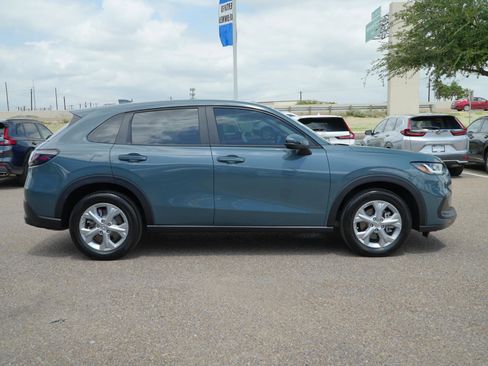 Used 2025 Honda HR-V LX image 4