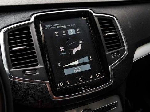 Used 2018 Volvo XC90 T5 Momentum w/ Convenience Package image 15