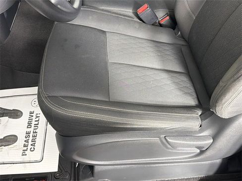 Used 2018 Nissan Titan SV image 17