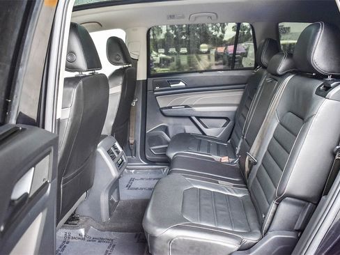 Used 2021 Volkswagen Atlas SEL Premium image 18
