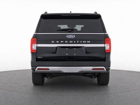Used 2023 Ford Expedition XLT RWD image 11